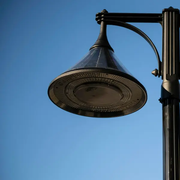 Denali Commercial Solar LED Post Light with Morph Technology - Image 9