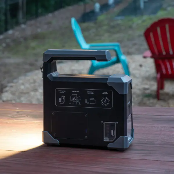 Solar Emergency Flashlight and Camping Lantern with USB Charging - Image 9