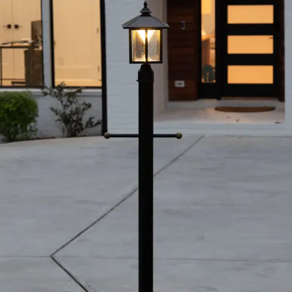 Casita Solar Post Light with Beveled Glass - Image 3