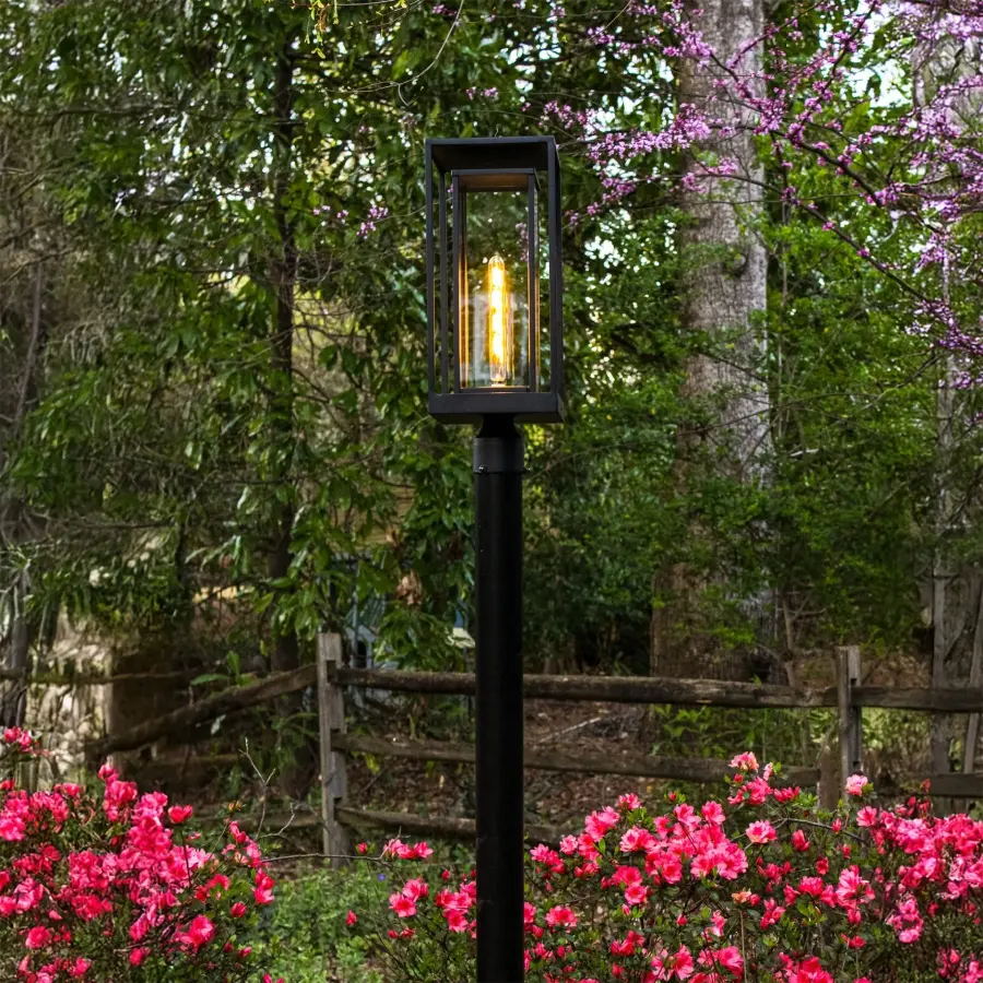 NovaEdge Solar Post Light with Edison-Style LED - Image 3