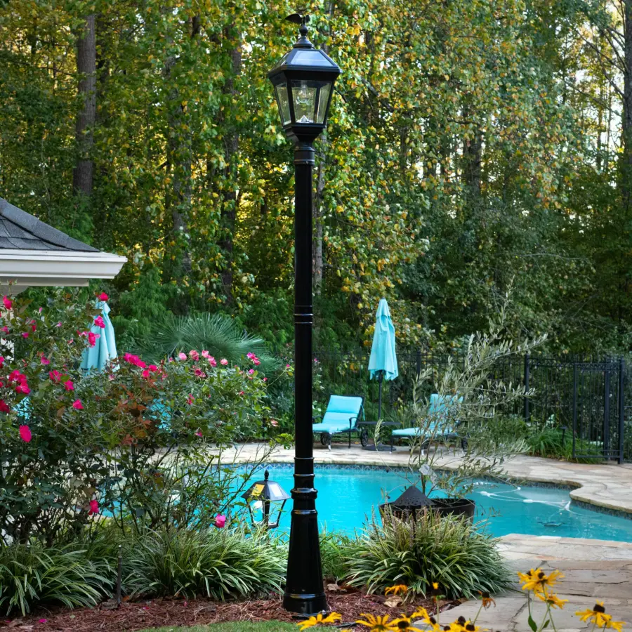 Imperial Bulb II Solar Post Light with 3" Fitter - Image 6