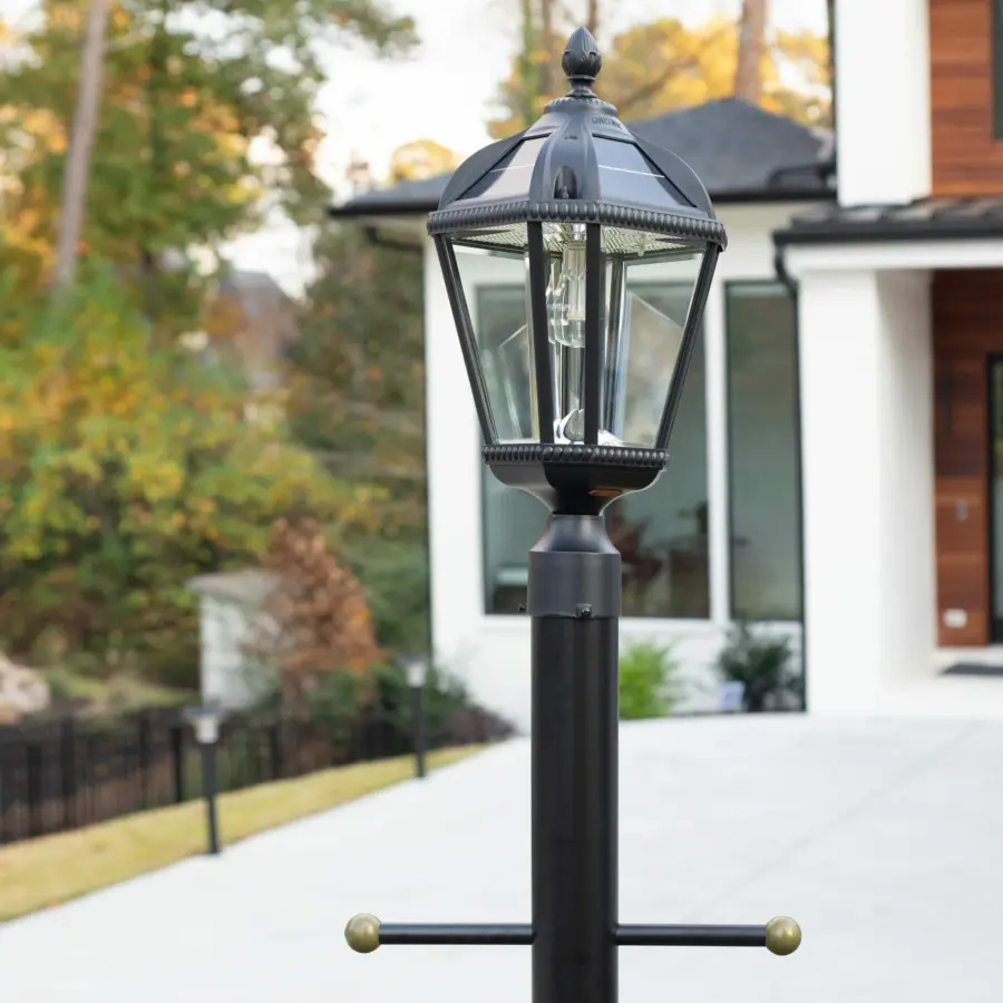 Royal Bulb Solar Post Light with GS Solar LED Bulb - Image 8