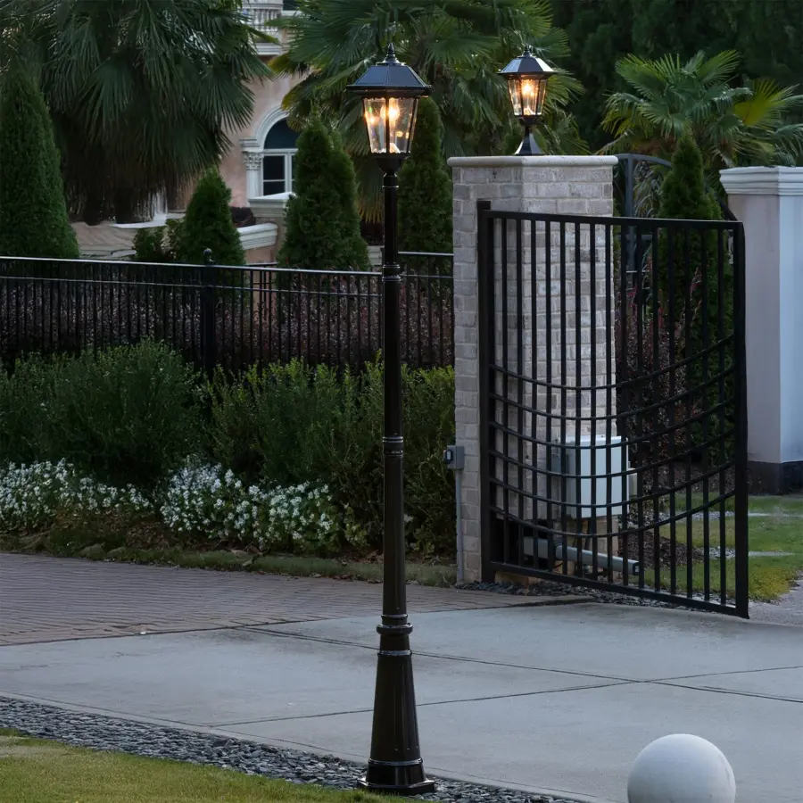 Windsor Bulb Solar Lamp Post - Single Lamp - Image 3