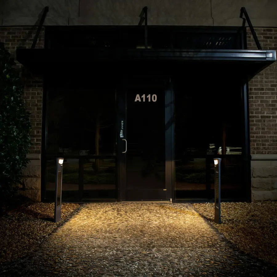 Solar Pillar Commercial Bollard - Image 9
