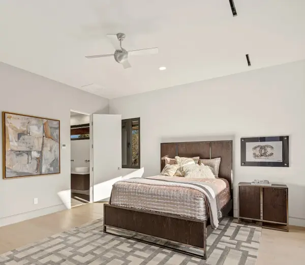 Sleek 42" Modern Ceiling Fan with Clean Design - Image 7