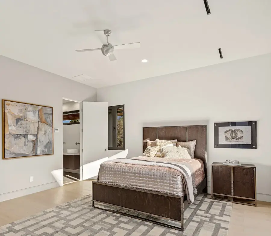 Sleek 42" Modern Ceiling Fan with Clean Design - Image 7