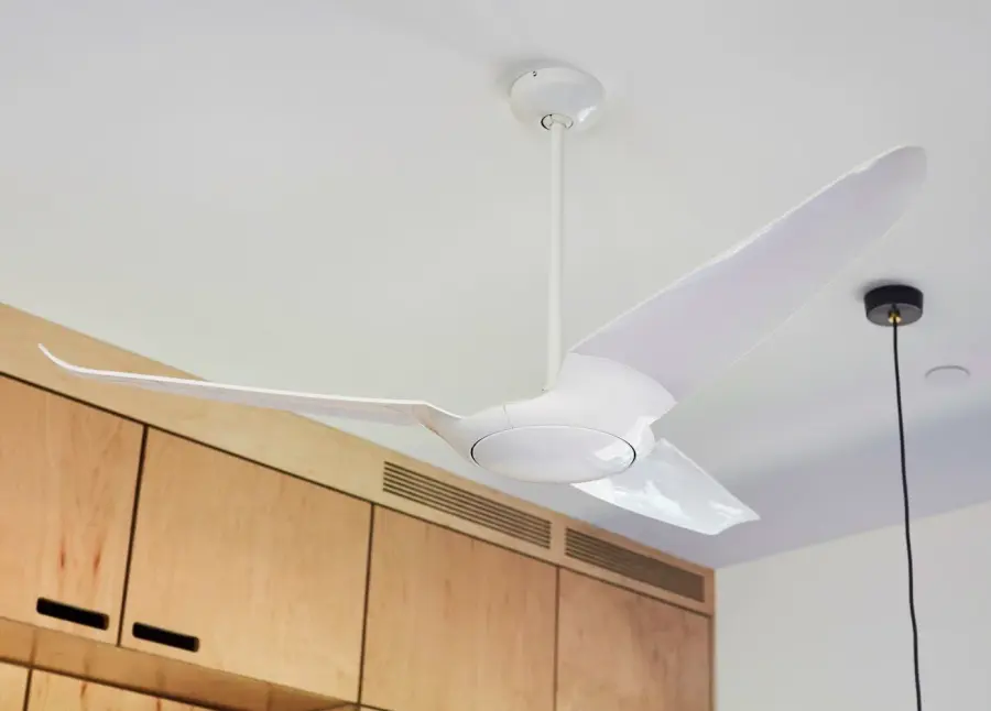 Energy-Efficient 56" DC Motor Fan with Modern Design - Image 2