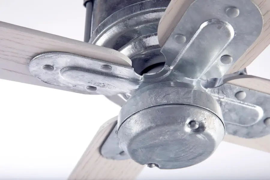 Energy-Efficient Industrial Style Fan with DC Motor Technology - Image 9