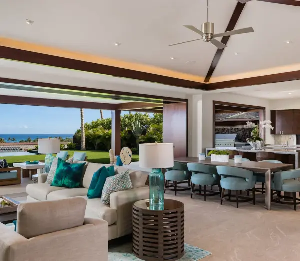 The Lapa 50" combines contemporary design with reliable AC motor technology, making it an ideal choice for medium to large rooms. Its standard mount configuration offers straightforward installation.