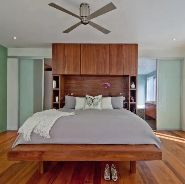 The Lapa Flush delivers powerful airflow in a space-saving design perfect for rooms with limited ceiling height. Its clean, modern aesthetic and AC motor reliability make it ideal for contemporary homes.