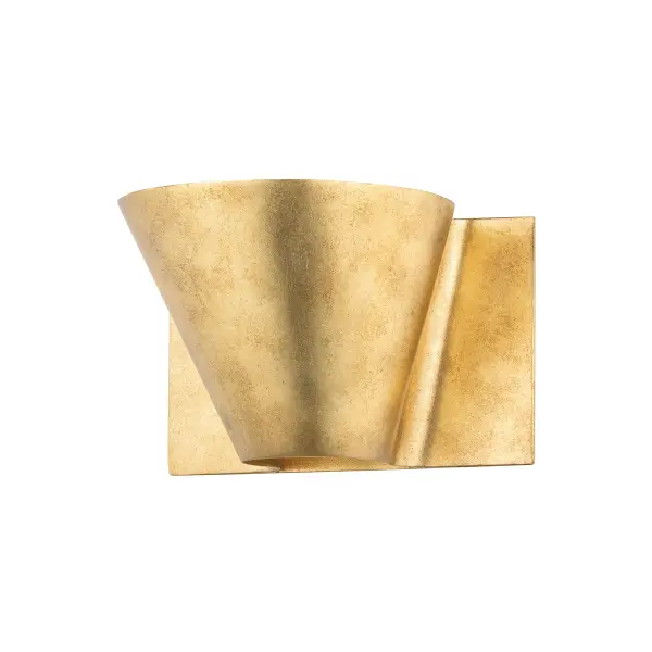 The Reeve wall sconce delivers timeless elegance in a compact 8-inch profile. Its vintage gold leaf finish adds warmth and sophistication to intimate spaces, making it ideal for powder rooms, hallways, and accent lighting.