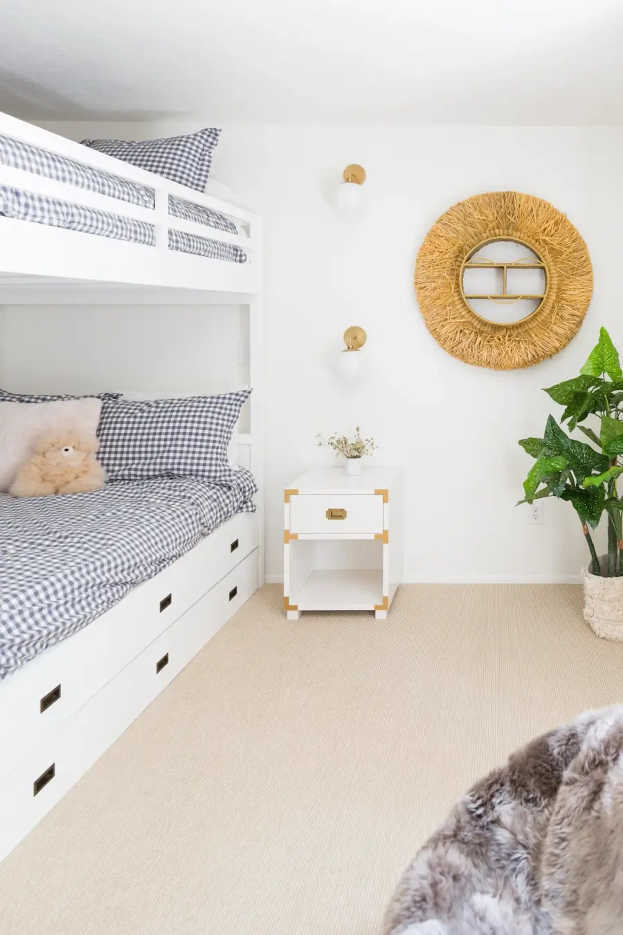 Stella Wall Sconce in Aged Brass - Image 2