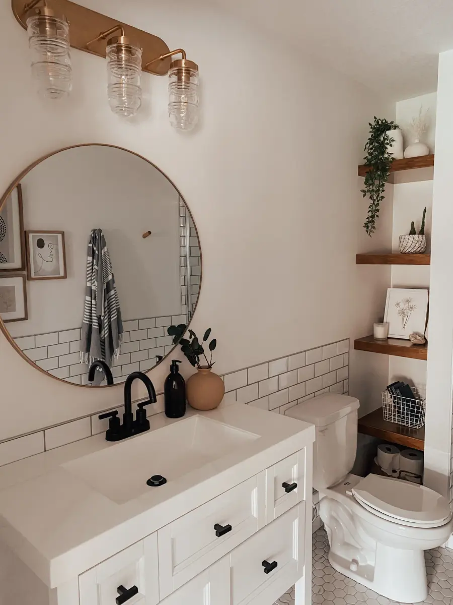 Clara Bath and Vanity Light - Image 2
