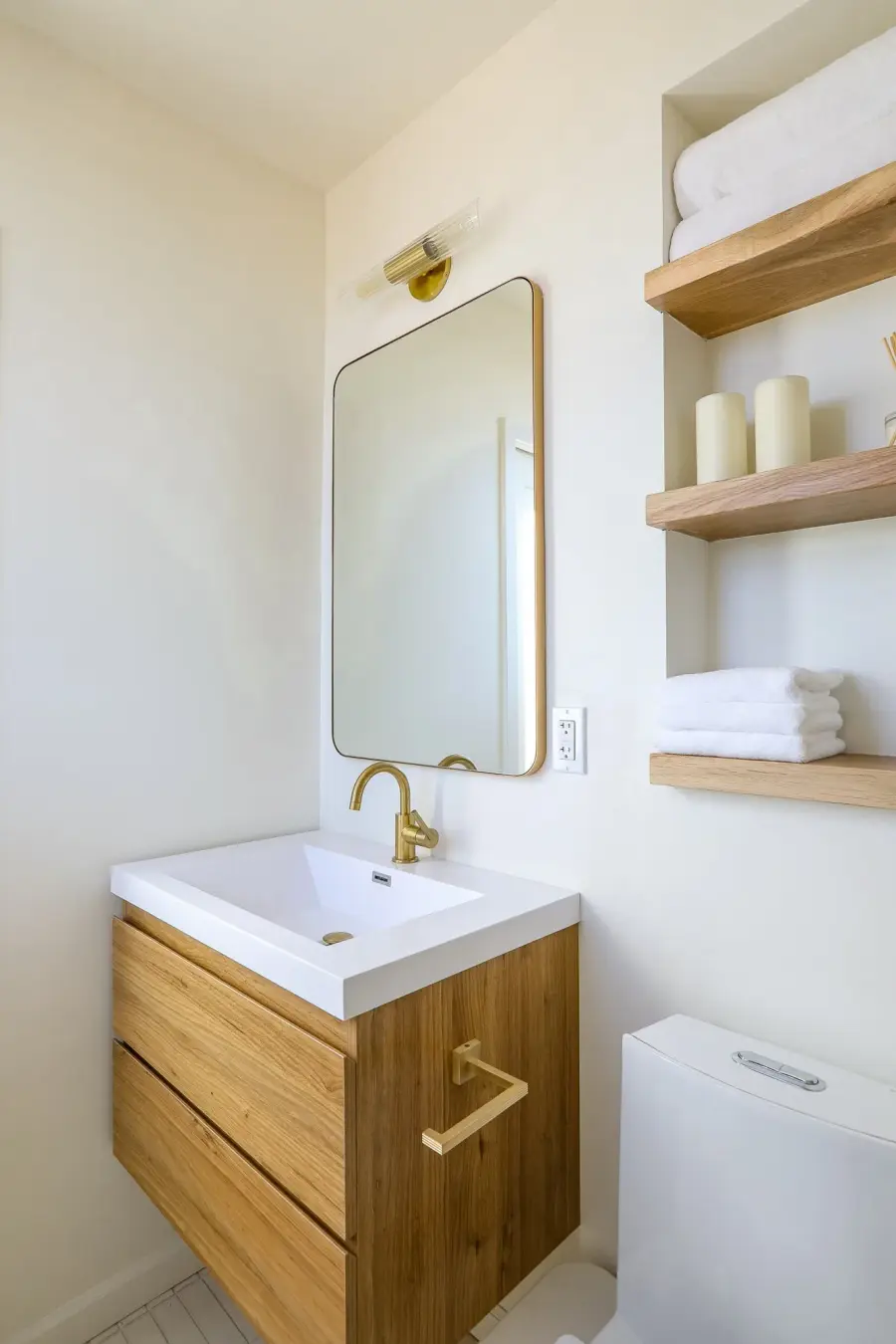 Elegant Transitional Sconce with Timeless Aged Brass Finish - Image 4