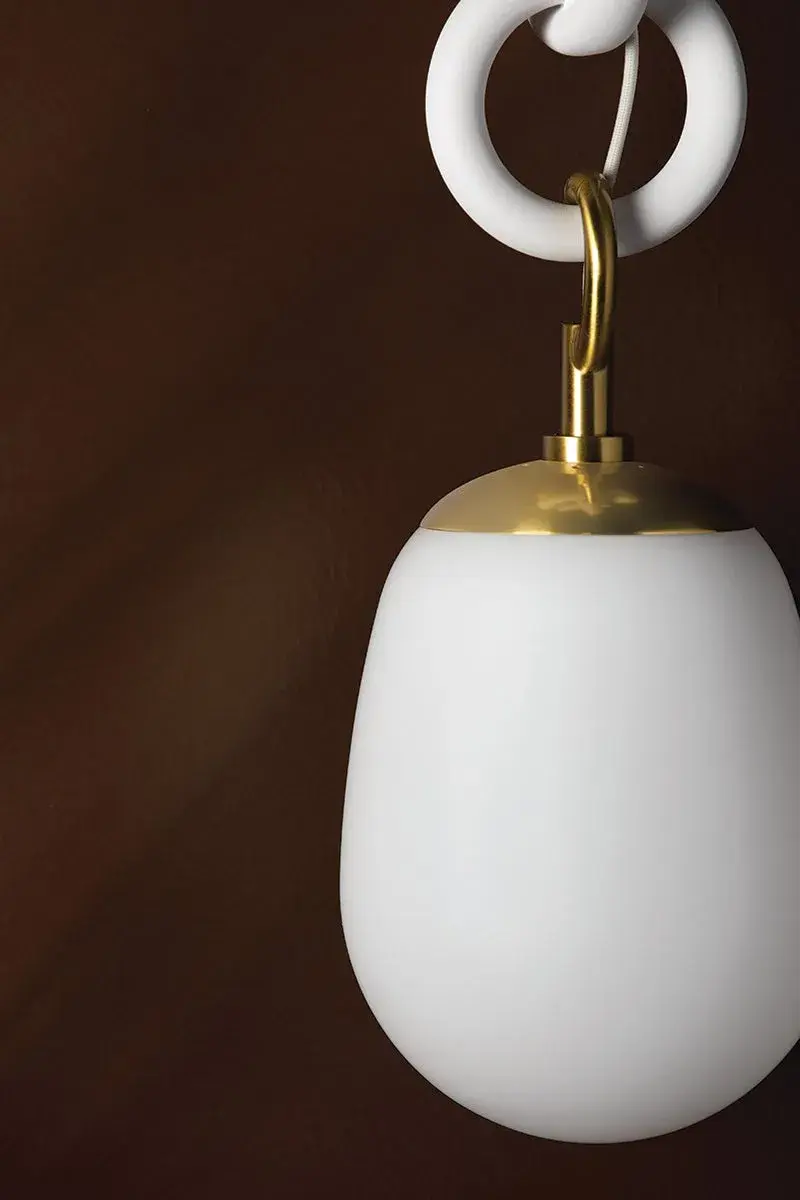 Elegant Handcrafted Design with Floating Shade Illusion - Image 3