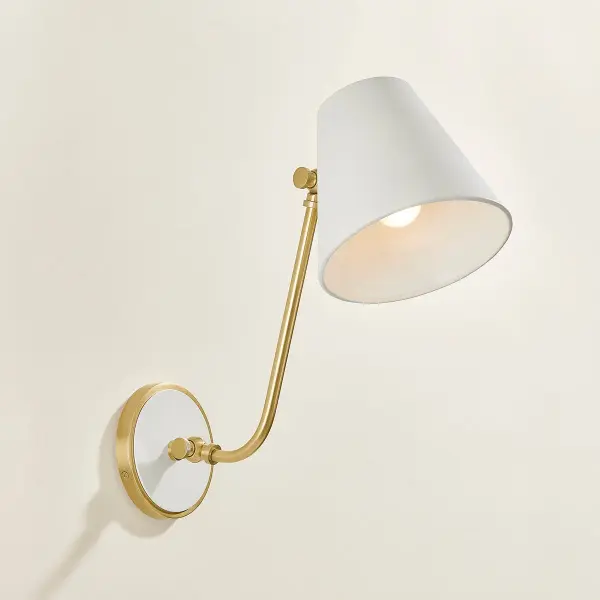 Classic Elegance Meets Timeless Design in This Traditional Sconce - Image 6