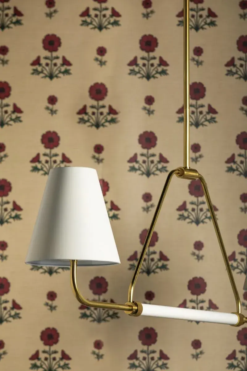 Elegant Linear Chandelier Blending Traditional and Modern Design - Image 4