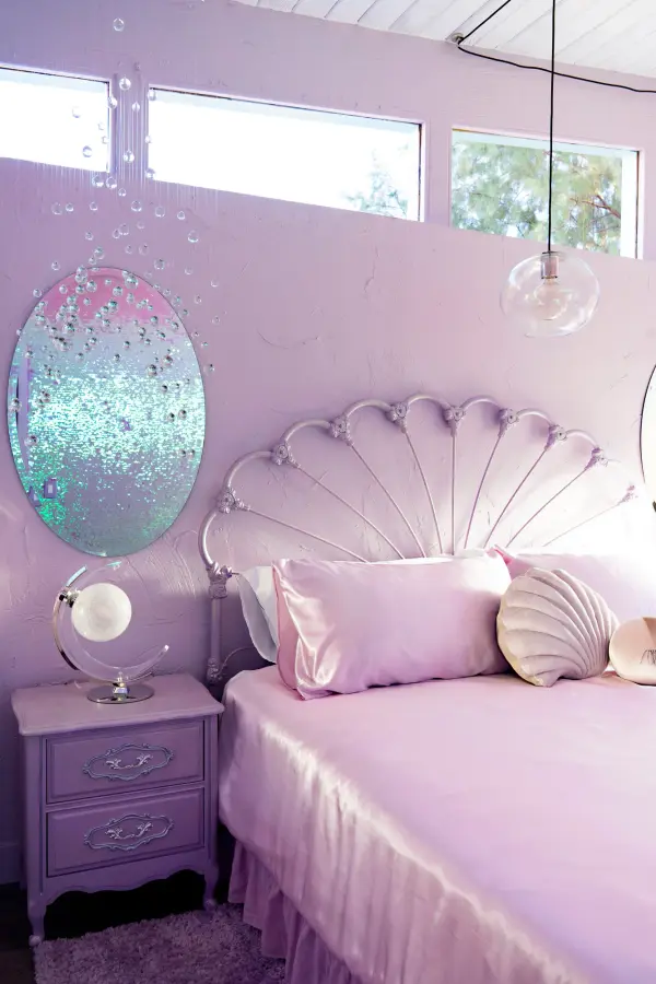 Elegant Transitional Pendant with Timeless Appeal - Image 3