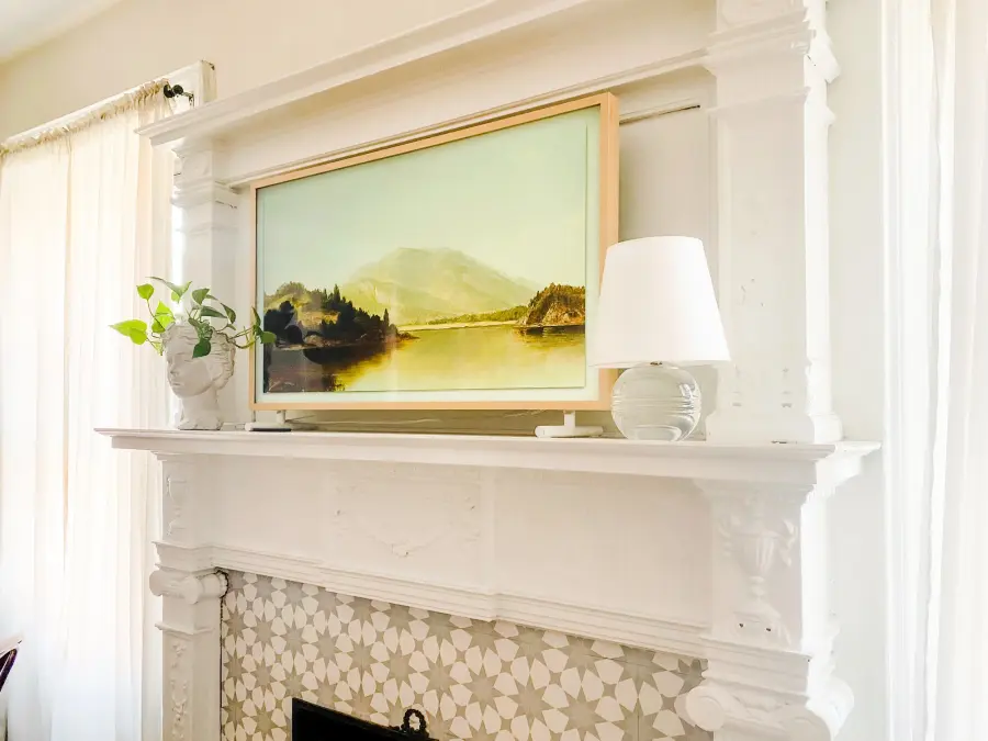 Elegant Crystal Accent Lamp with Cordless Convenience - Image 2