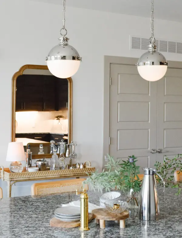 Elegant Crystal Accent Lamp with Cordless Convenience - Image 12