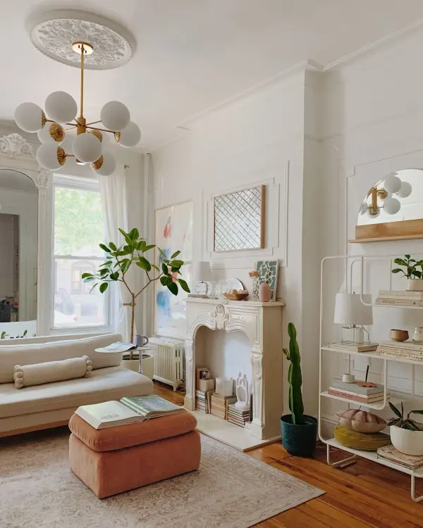 Elegant Crystal Accent Lamp with Cordless Convenience - Image 4