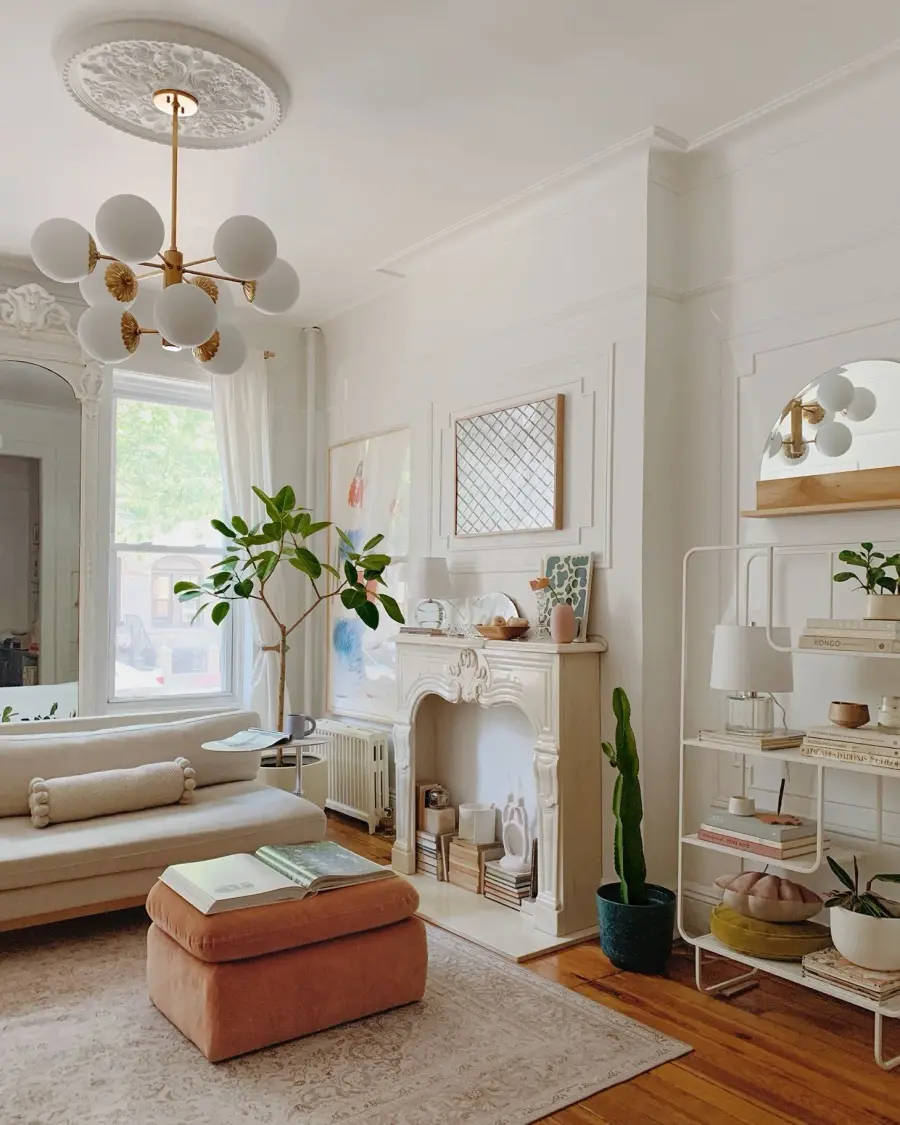 Elegant Crystal Accent Lamp with Cordless Convenience - Image 4