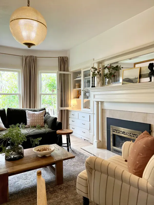 Elegant Crystal Accent Lamp with Cordless Convenience - Image 6