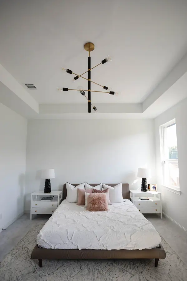 Artistic Ceramic Table Lamp with Dimensional Cut-Out Design - Image 6