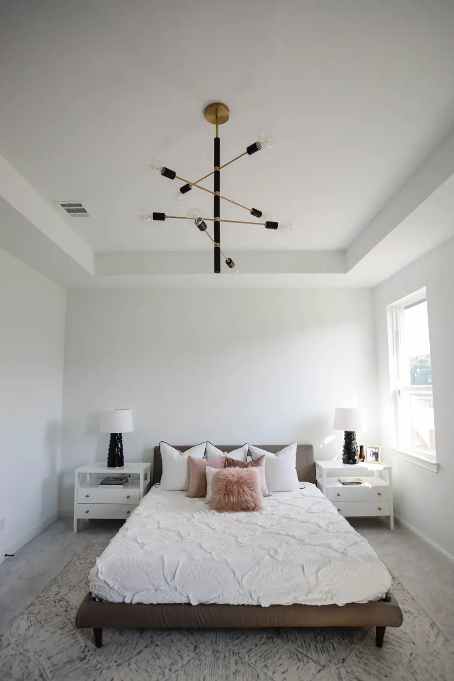 Artistic Ceramic Table Lamp with Dimensional Cut-Out Design - Image 6