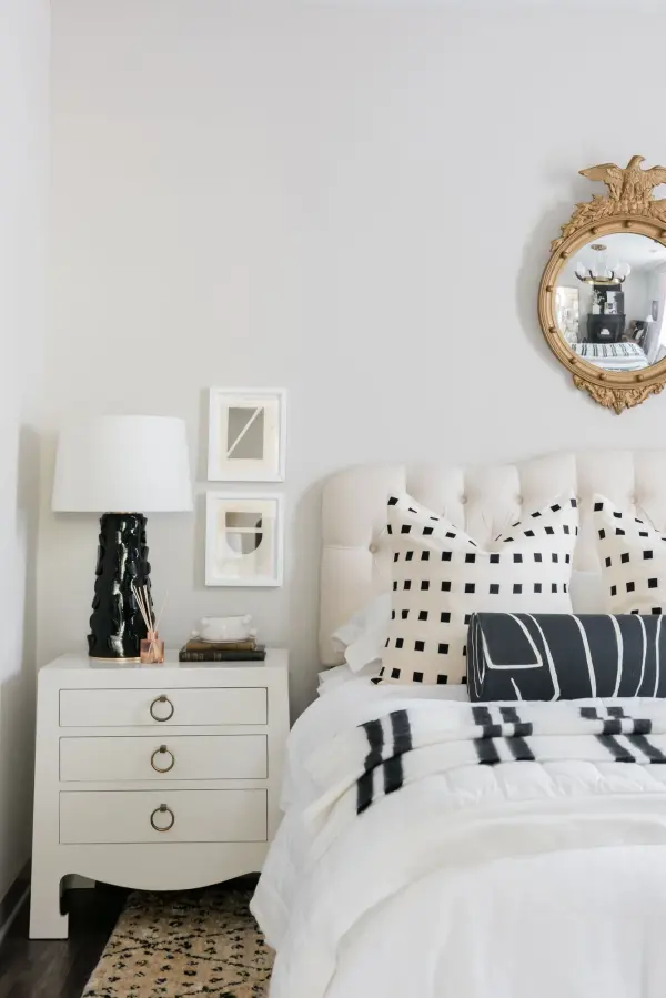 Artistic Ceramic Table Lamp with Dimensional Cut-Out Design - Image 8