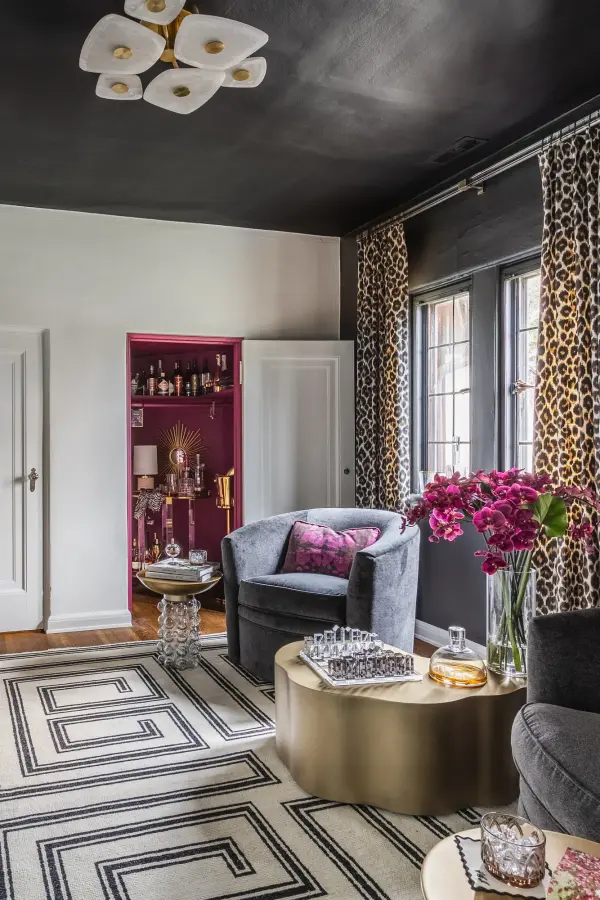 Playful Velvet Elegance with 90s-Inspired Charm - Image 4