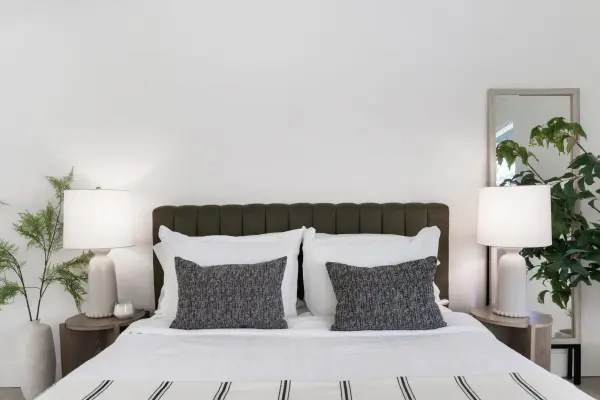 Elegant Grandmillennial Style with Warm Ceramic Base - Image 6