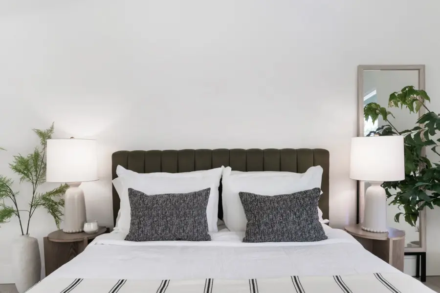 Elegant Grandmillennial Style with Warm Ceramic Base - Image 6