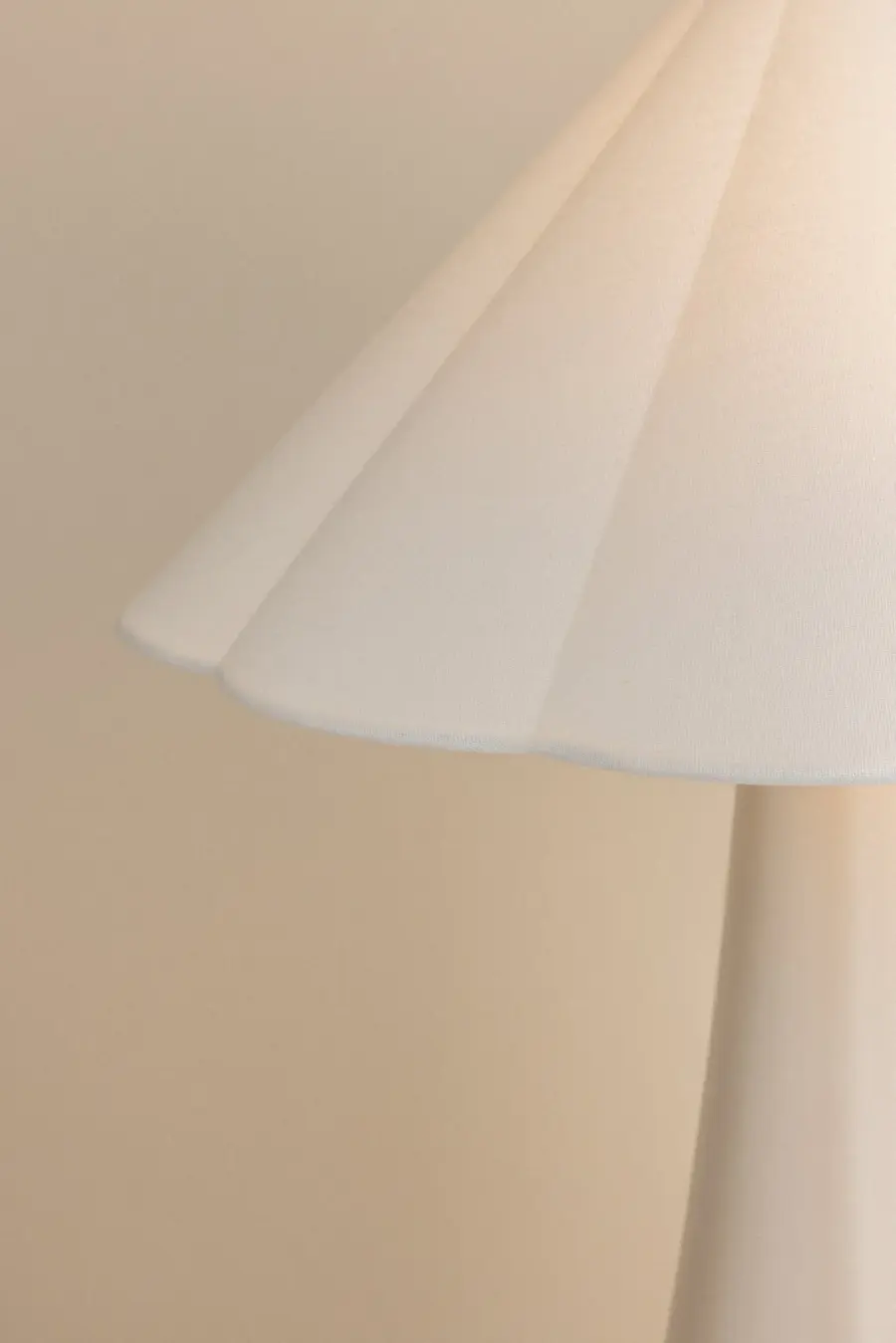 Alana Scalloped Shade Table Lamp - Image 8