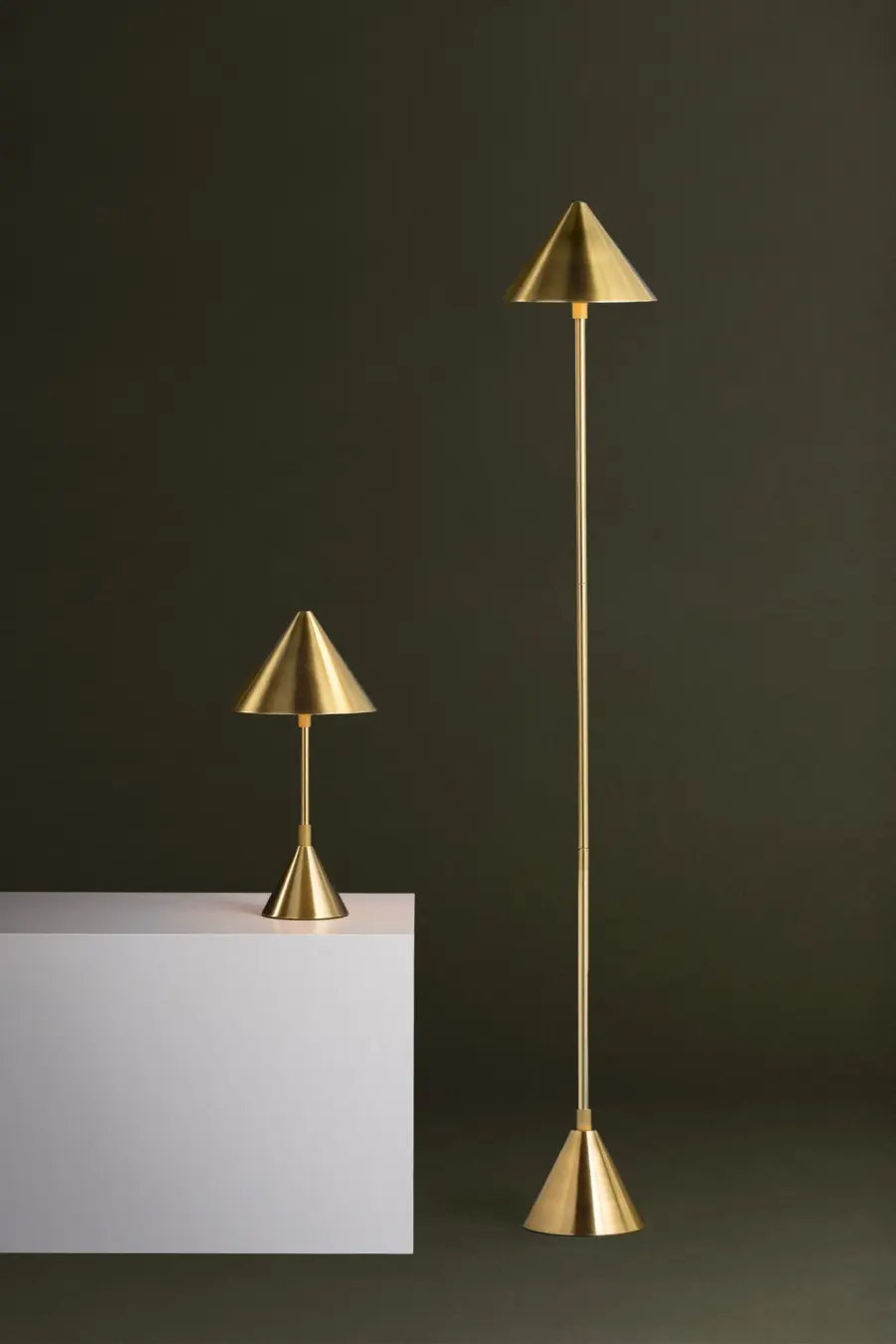 Salma Rechargeable Floor Lamp - Image 3