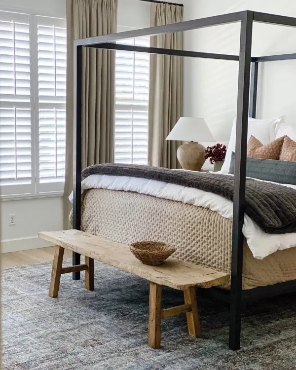 The Calabria Table Lamp brings sun-soaked Mediterranean elegance to any space with its earthy, textural ceramic base and curvy silhouette. The large conical linen shade complements the rustic organic aesthetic perfectly. - alternate view