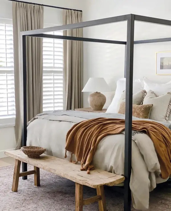 Italian-Inspired Organic Beauty with Textural Coastal Charm - Image 7