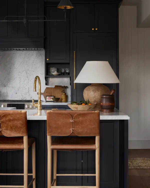 Italian-Inspired Organic Beauty with Textural Coastal Charm - Image 10