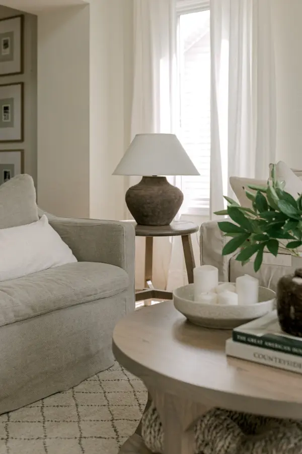 Italian-Inspired Organic Beauty with Textural Charm - Image 5