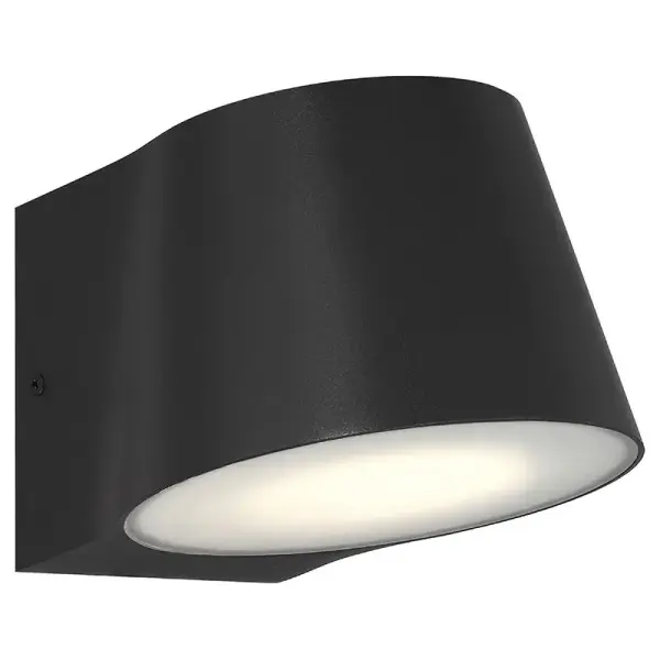 The Ry LED Outdoor Wall Mount delivers energy-efficient integrated LED lighting in a sleek black finish. Its compact 5.75" profile makes it ideal for smaller outdoor areas while providing reliable illumination.