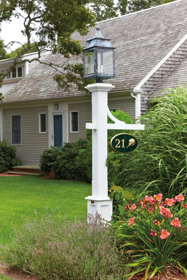 One Light Post Mount 75.00W/A/Medium - Image 3