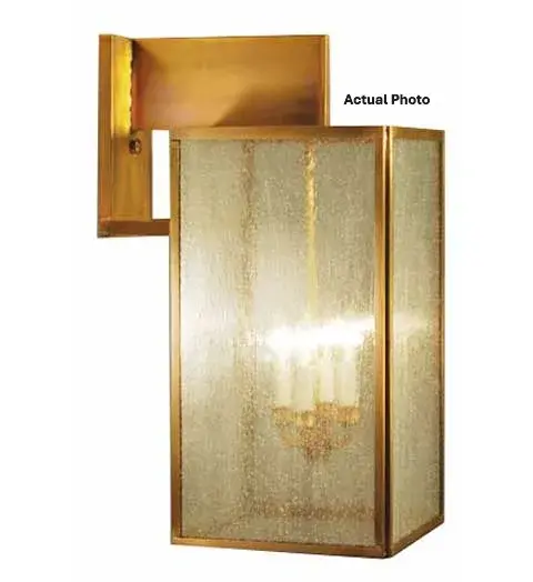Modern fixtures at their finest. Simple, clean lines blend a minimalist appearance and high functionality. An excellent choice for your more contemporary designs.