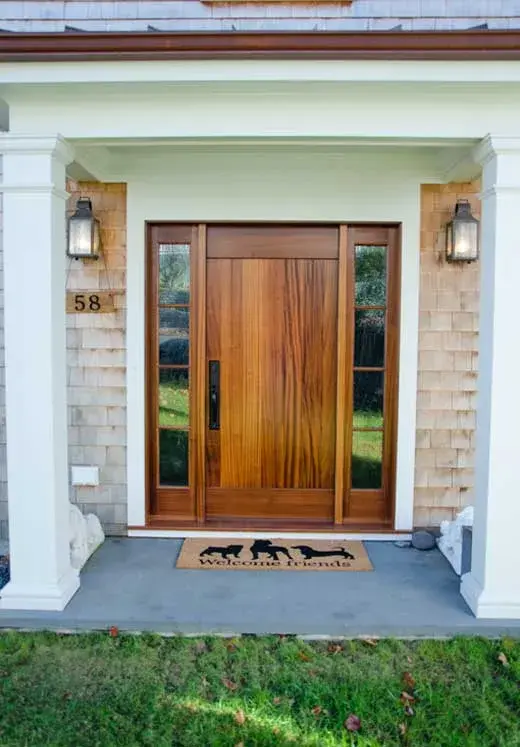 Rustic yet refined describes the Livery collection. Taking design elements from lanterns of times past, we incorporate a decorative handle or loop, feet, and optional reflectors to enhance the warm glow of your home. This collection is ideal for those lo - alternate view