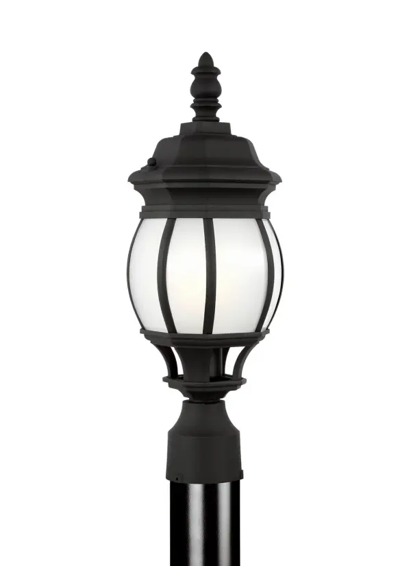 Wynfield One Light Outdoor Post Lantern in Black