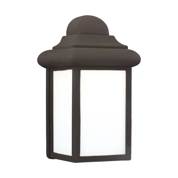 The Mullberry Hill wall lantern combines classic styling with modern LED efficiency. Its compact 5.75" profile makes it ideal for smaller outdoor spaces while delivering 800 lumens of warm 3000K light.