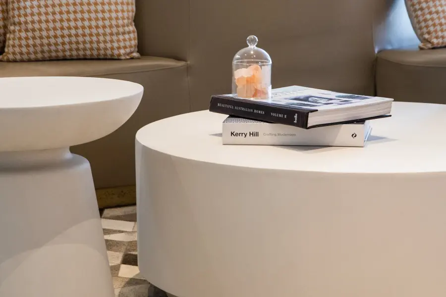 KYLIX Side Table - Image 4