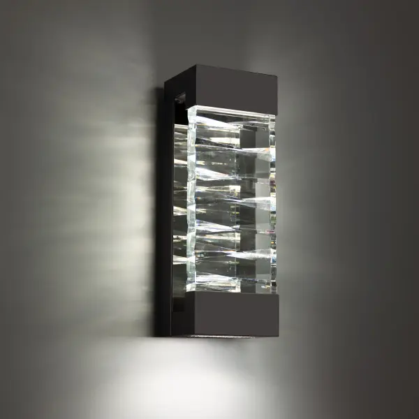 A labyrinth of sparkling Clear Optic Crystal combines the uncomplicated appeal of simple cuts with the playfulness of mirrored reflections.