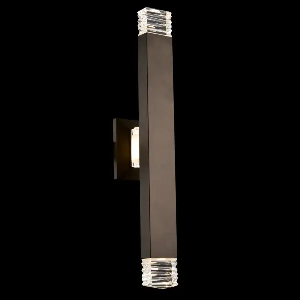The Tapatta combines durable stainless steel construction with custom-cut Firenze crystal blocks for a refined outdoor lighting solution. Its warm Bronze Fluorocarbon finish and integrated LED technology deliver both style and performance.