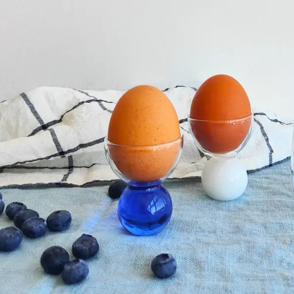 Bilia Egg Cup in Black - Image 4