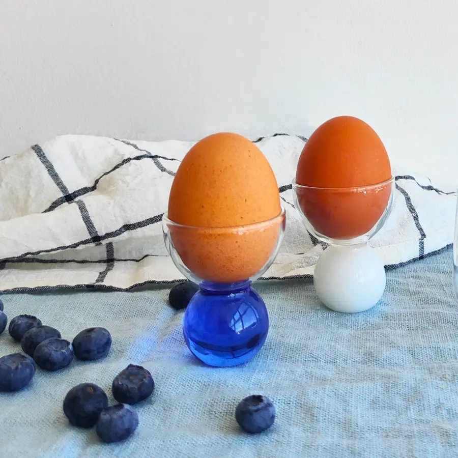 Bilia Egg Cup in Black - Image 4